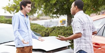 Image of a ¿Qué hacer si un conductor sin seguro le pega a tu auto?