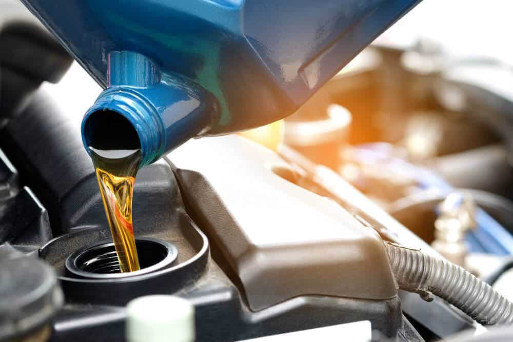 cambio-de-aceite-oil-refueling