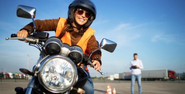 Image of a ¿Cómo conducir moto por primera vez en 2023?