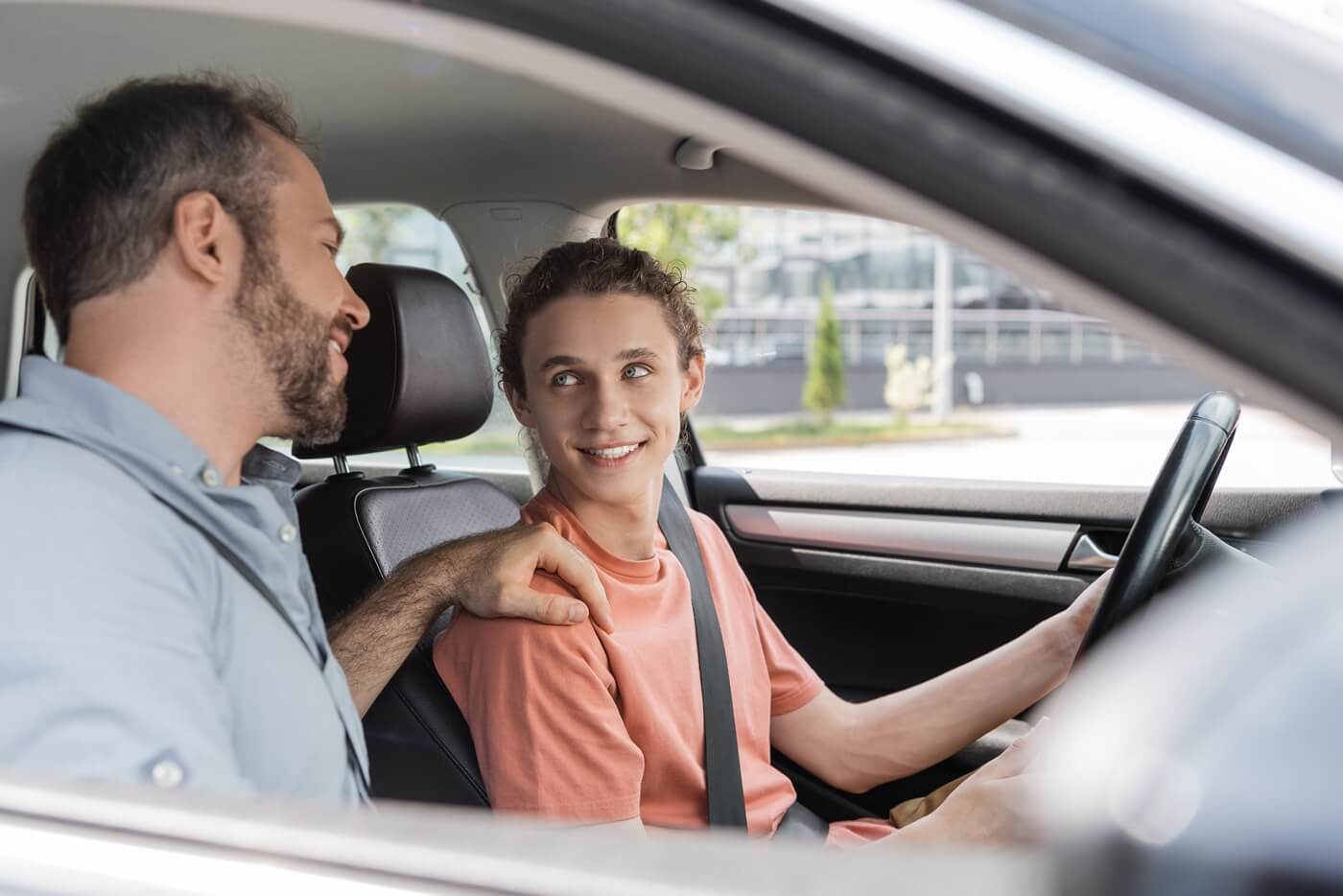Cuándo se aplica asegurar un carro sin estar a mi nombre