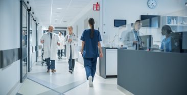¿A qué hospital puedo ir si no tengo seguro médico? 