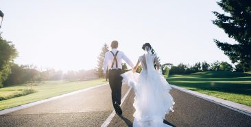 ¿Te casaste? Descubre cómo el matrimonio reduce tu seguro de auto