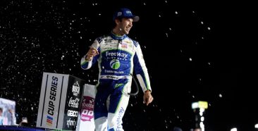 Daniel Suárez y su impacto en la afición latina dentro de la NASCAR 