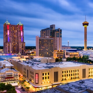 Horizonte de edificios en San Antonio, Texas