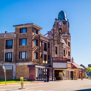 Midway Theater en el centro de Rockford, Illinois