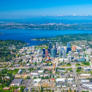 Vista aérea del centro de Bellevue, Washington