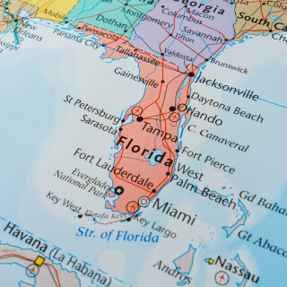 Daytona Beach, Deltona y Ormond Beach en el mapa del estado de Florida.