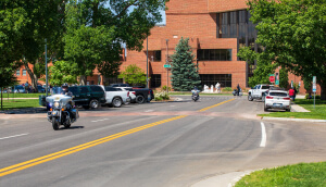 Calle en el centro de Greeley, Colorado