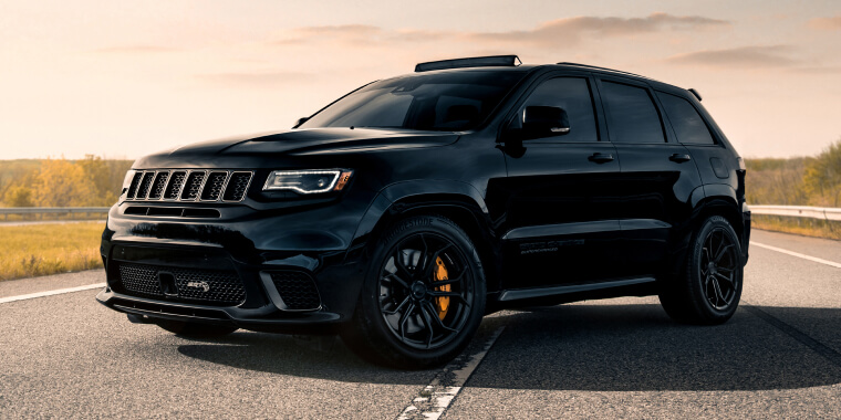 Jeep Grand Cherokee en una carretera de USA