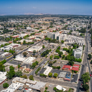 Vista aérea de la ciudad de Visalia, California