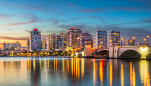 Horizonte de West Palm Beach, Florida.