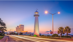 Vista al hermoso faro de Biloxi en Misisipi, Estados Unidos, durante el atardecer.