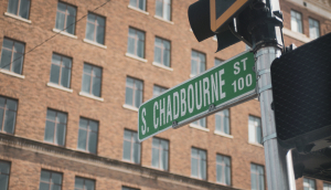 Señal de Chadbourne Street en San Angelo, Texas – Freeway, seguro de auto barato en San Angelo, Texas.