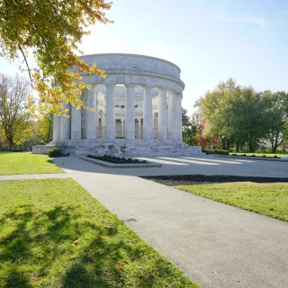 Vista del monumento a Warren G. Harding en Marion, Ohio - Marion, seguro de auto barato en Ohio.