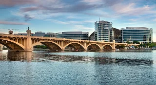 Puente en Tempe, Arizona – Seguro de carro barato en Arizona