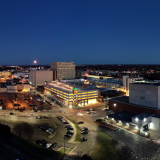 Horizonte de Appleton, Wisconsin de noche – Seguro de carro barato en Wisconsin