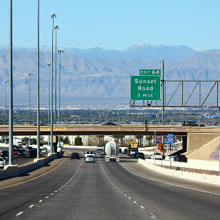 Autopista en Spring Valley, Nevada – Seguro de carro en Nevada